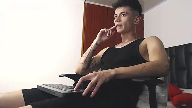 Snapshot of jaico_santos chatting on 10.23.25 jaico santos online show from 10.23.25