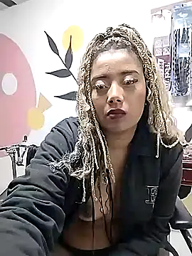 Snapshot of Ebony-Goddess19 chatting on 10.02.25 Ebony-Goddess19 online show from 10.02.25