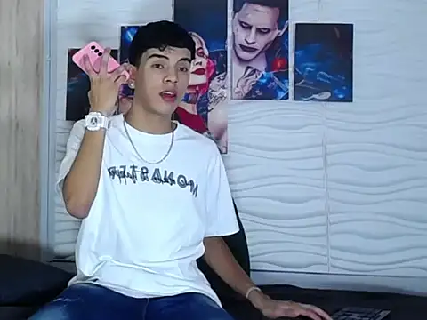 Snapshot of jhaason chatting on 10.25.25 jhaason online show from 10.25.25