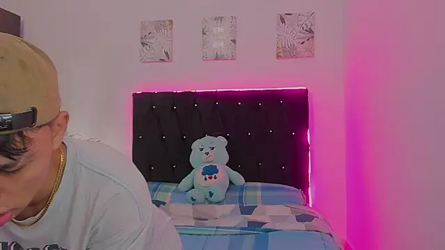 Zacktorres  online show from 09.27.25