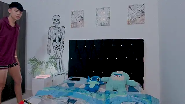 Zacktorres  online show from 10.17.25