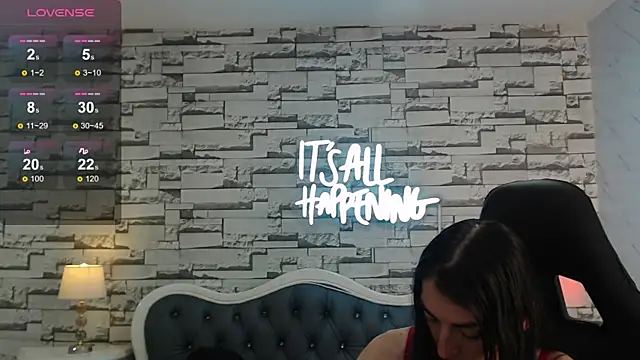 Snapshot of Maily_a_ chatting on 10.16.25 Maily a online show from 10.16.25