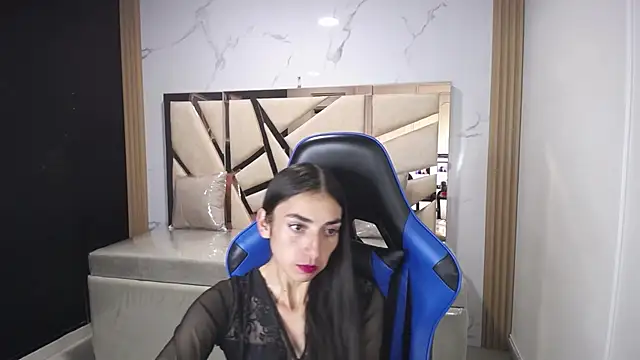 Snapshot of Maily_a_ chatting on 11.07.25 Maily a online show from 11.07.25