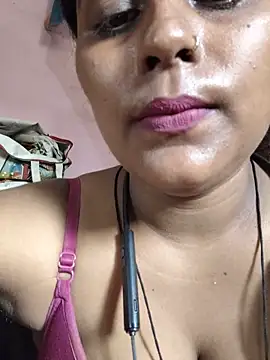Snapshot of Jasmine_Januja chatting on 05.20.26 Jasmine Januja online show from 05.20.26