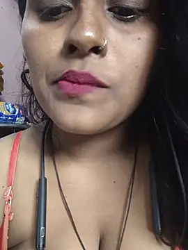 Jasmine Januja online show from 08.05.26