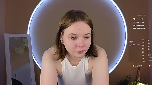 Snapshot of Sophi_X chatting on 10.12.25 Sophi X online show from 10.12.25