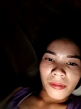 Snapshot of linhkem-cute chatting on 09.29.25 linhkem-cute online show from 09.29.25