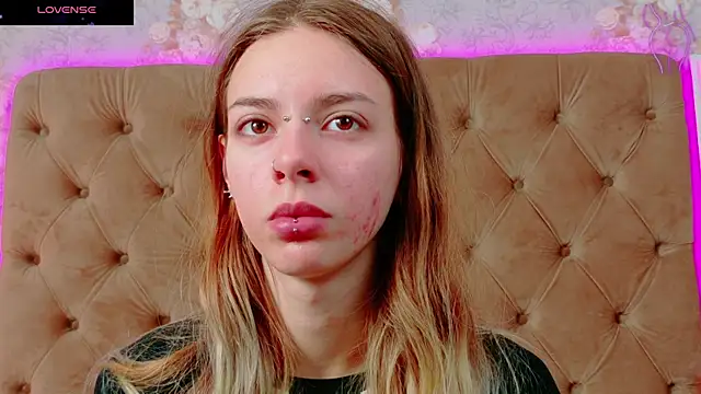 CoraVex online show from 10.15.25