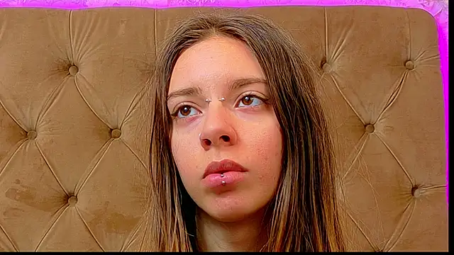 Snapshot of CoraVex chatting on 05.24.26 CoraVex online show from 05.24.26