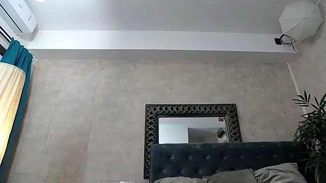 SaraElise online show from 11.26.25