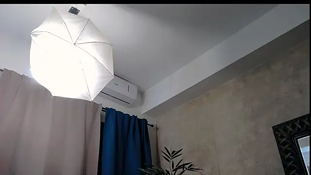 SaraElise online show from 05.10.26