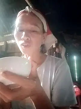 Snapshot of donna-bae chatting on 09.18.25 donna-bae online show from 09.18.25