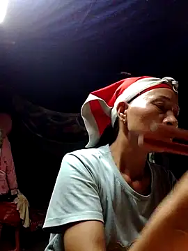 Snapshot of donna-bae chatting on 10.13.25 donna-bae online show from 10.13.25