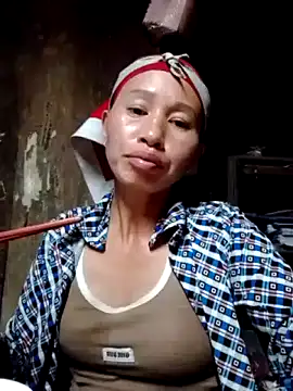 Snapshot of donna-bae chatting on 10.28.25 donna-bae online show from 10.28.25