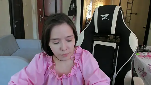 KatherineGreczkowski online show from 09.18.25