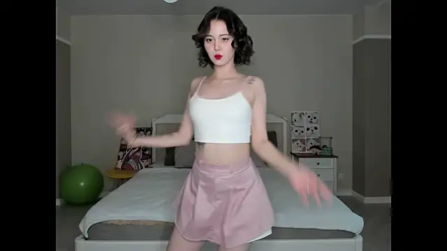 Snapshot of red_mok chatting on 09.25.25 red mok online show from 09.25.25