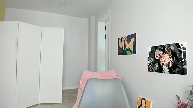 Snapshot of red_mok chatting on 10.30.25 red mok online show from 10.30.25