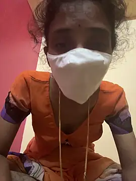 Snapshot of sweetreddy-02 chatting on 10.05.25 sweetreddy-02 online show from 10.05.25