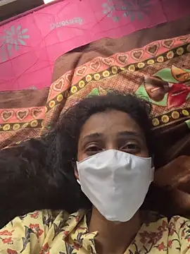 Snapshot of sweetreddy-02 chatting on 10.10.25 sweetreddy-02 online show from 10.10.25