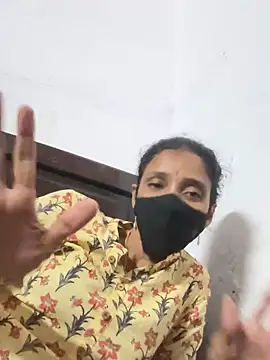 Snapshot of sweetreddy-02 chatting on 10.12.25 sweetreddy-02 online show from 10.12.25