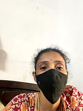 Snapshot of sweetreddy-02 chatting on 10.23.25 sweetreddy-02 online show from 10.23.25