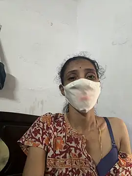 Snapshot of sweetreddy-02 chatting on 11.03.25 sweetreddy-02 online show from 11.03.25