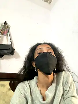 Snapshot of sweetreddy-02 chatting on 11.07.25 sweetreddy-02 online show from 11.07.25