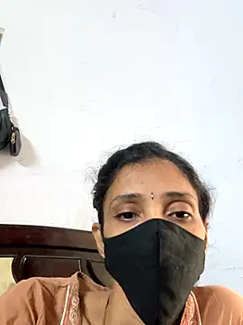 Snapshot of sweetreddy-02 chatting on 11.08.25 sweetreddy-02 online show from 11.08.25