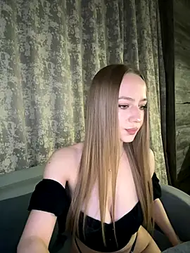 MissOyee online show from 11.07.25