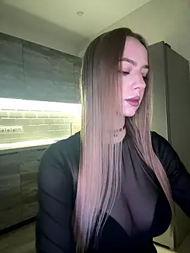 MissOyee online show from 01.14.26