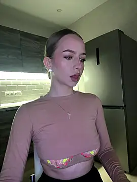 MissOyee online show from 01.15.26