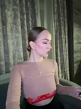 MissOyee online show from 02.21.26