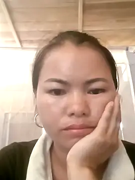 emly-xinh18 online show from 09.23.25