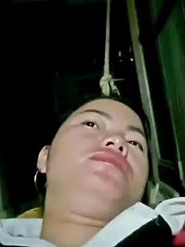 emly-xinh18 online show from 11.13.25