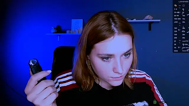 casey meow  online show from 12.04.25