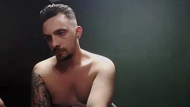 guesswhatbitch online show from 10.15.25