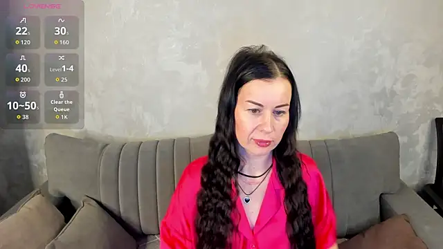 Stella Leon online show from 10.25.25