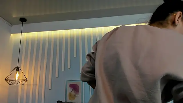 Snapshot of SweetStarr_ chatting on 10.16.25 SweetStarr online show from 10.16.25