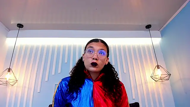 Snapshot of SweetStarr_ chatting on 10.31.25 SweetStarr online show from 10.31.25