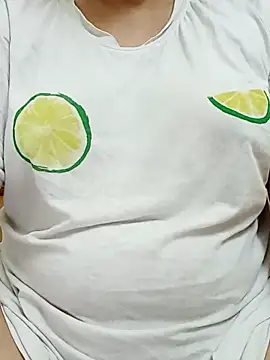 Snapshot of Feel_the_Fun chatting on 09.29.25 Feel the Fun online show from 09.29.25