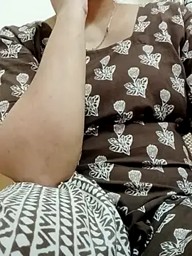 Snapshot of Feel_the_Fun chatting on 10.03.25 Feel the Fun online show from 10.03.25