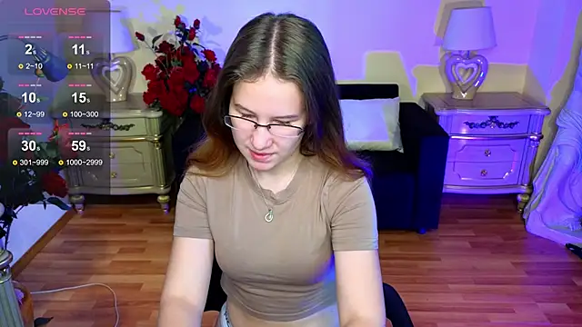 Lisa Roses online show from 09.30.25