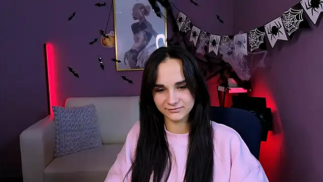 Snapshot of ariana_ross7 chatting on 10.28.25 ariana ross7 online show from 10.28.25