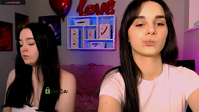 Snapshot of ariana_ross7 chatting on 02.18.26 ariana ross7 online show from 02.18.26