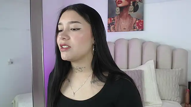 miawhite x1 online show from 10.20.25