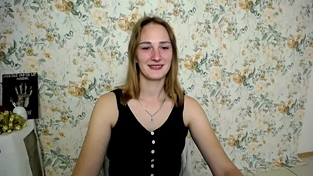 Milana Cutie  online show from 09.23.25