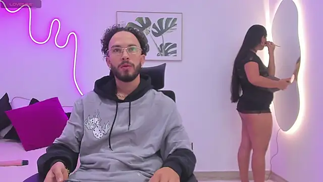 Violet and Paul online show from 10.09.25