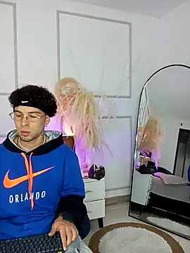 Violet and Paul online show from 10.23.25