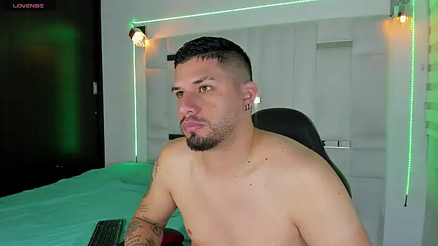 Snapshot of Jacob19_ chatting on 09.19.25 Jacob19 online show from 09.19.25