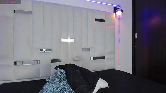 Snapshot of Jacob19_ chatting on 10.01.25 Jacob19 online show from 10.01.25